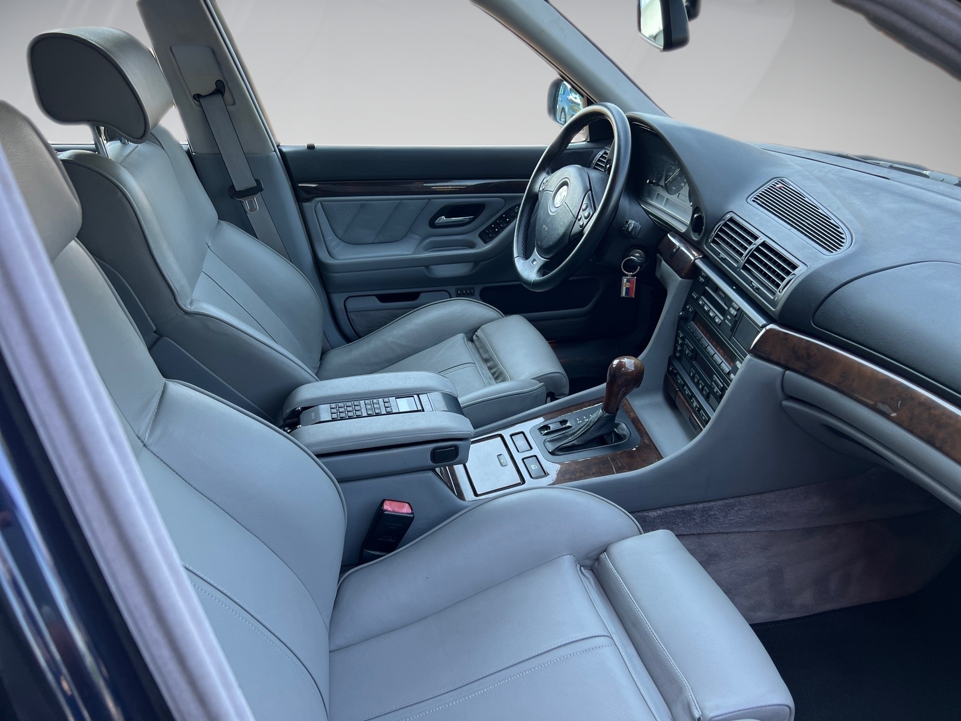 6867b3e51c6d9da55add83e5