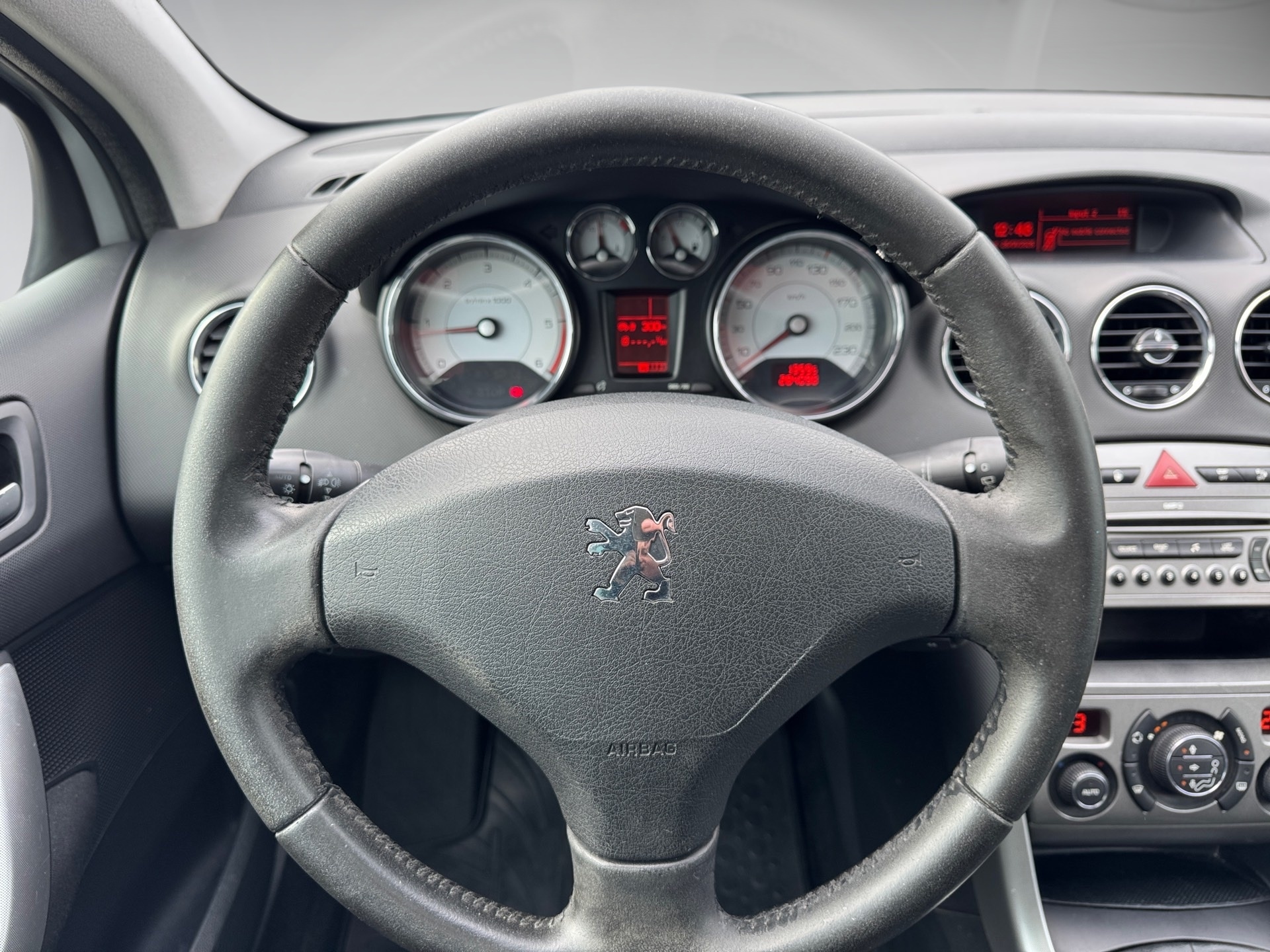 69776e1b752d0d449d77f244