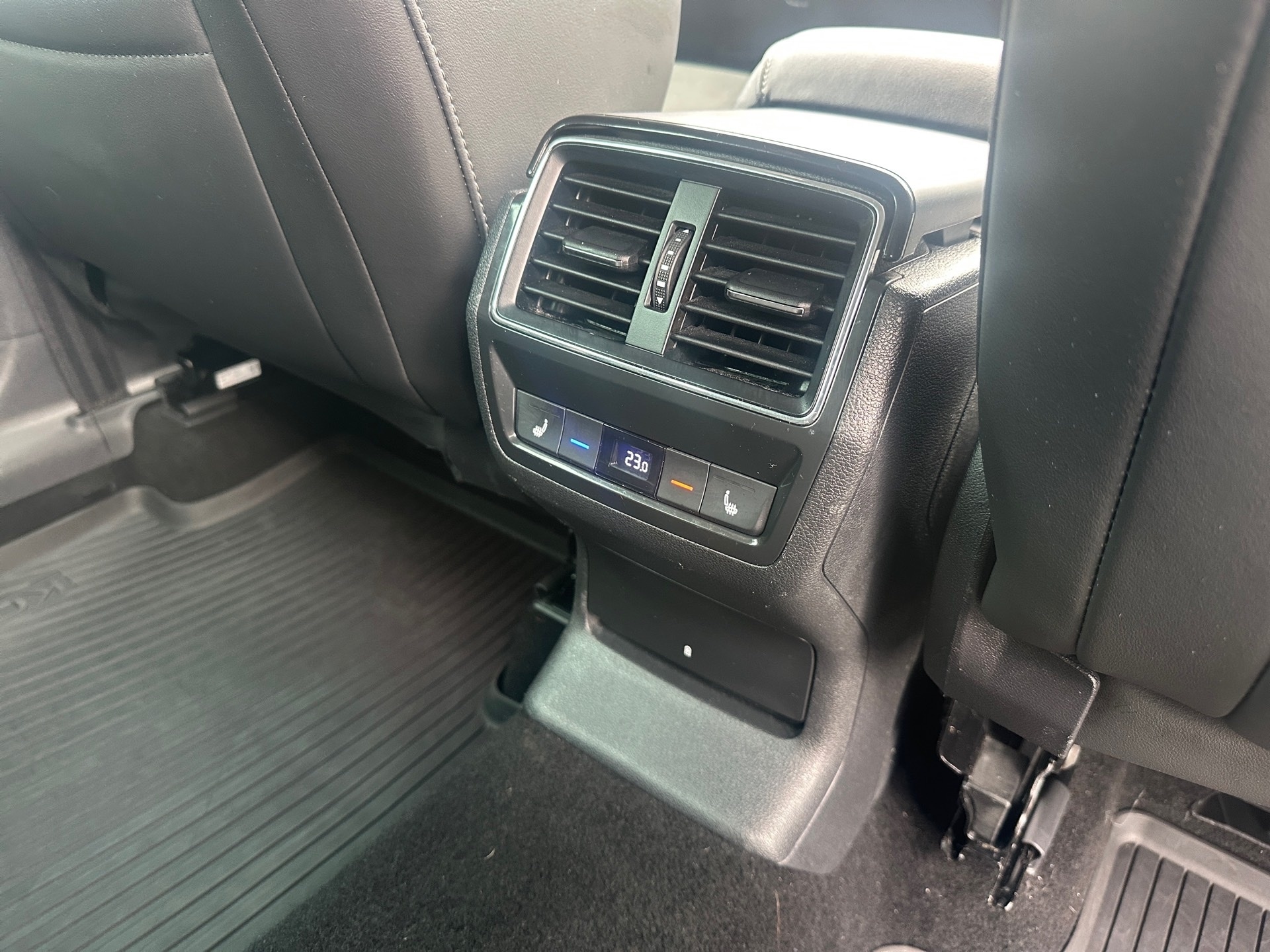 69e88e456e66d53118c4bd0c